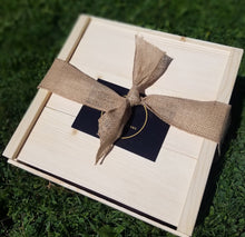 Load image into Gallery viewer, Pear Variety Box